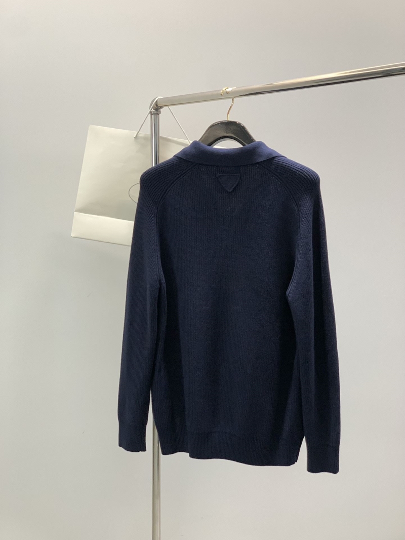 Pra*a sweater